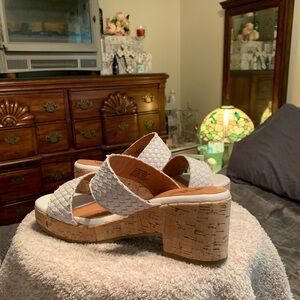 Miz Mooz White Woven Women's Sandals
3 1/2 in heel